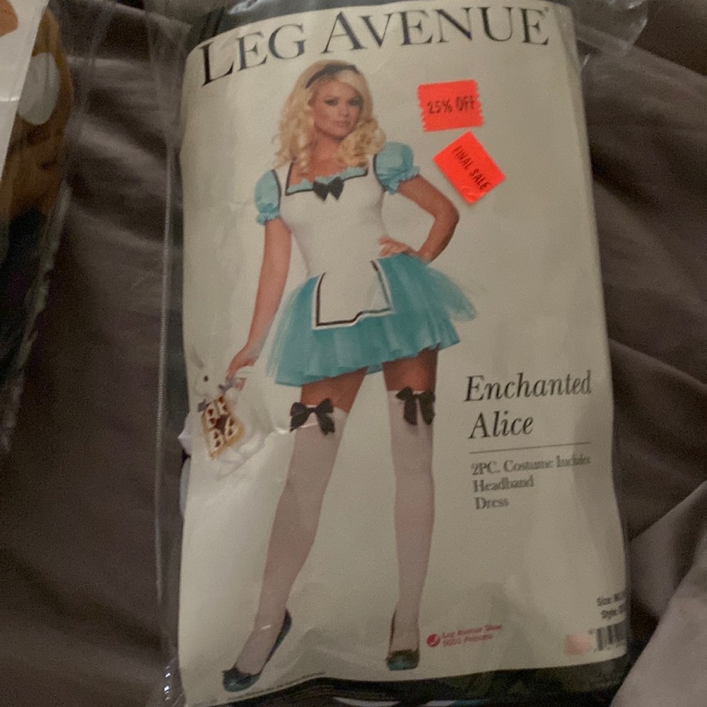 Alice and wonderland womens costume.